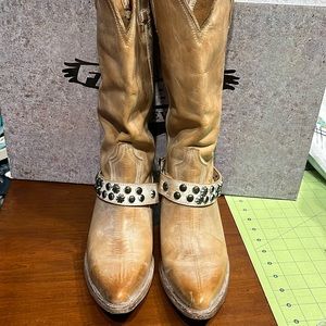 Freebird Falcon Cognac